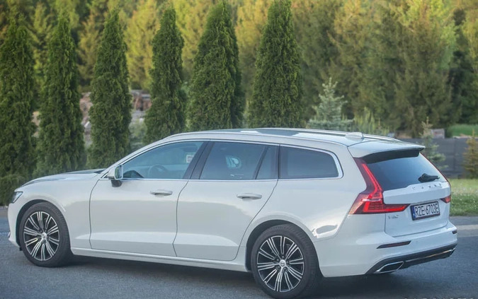 Volvo V60 cena 106764 przebieg: 151231, rok produkcji 2020 z Ożarów Mazowiecki małe 631